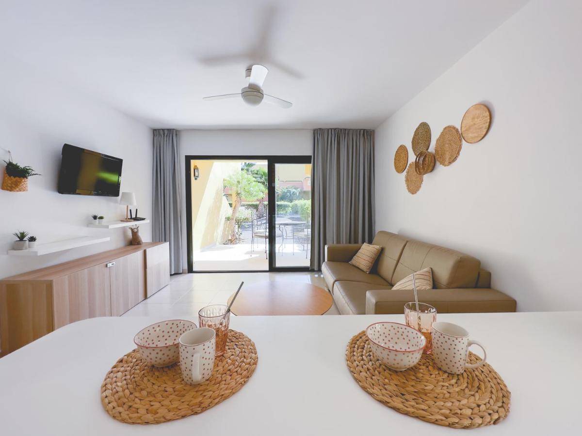 Seaside Apartment Corralejo : A Cozy Holiday Home In A Peaceful Well Located Green Complex Exterior photo