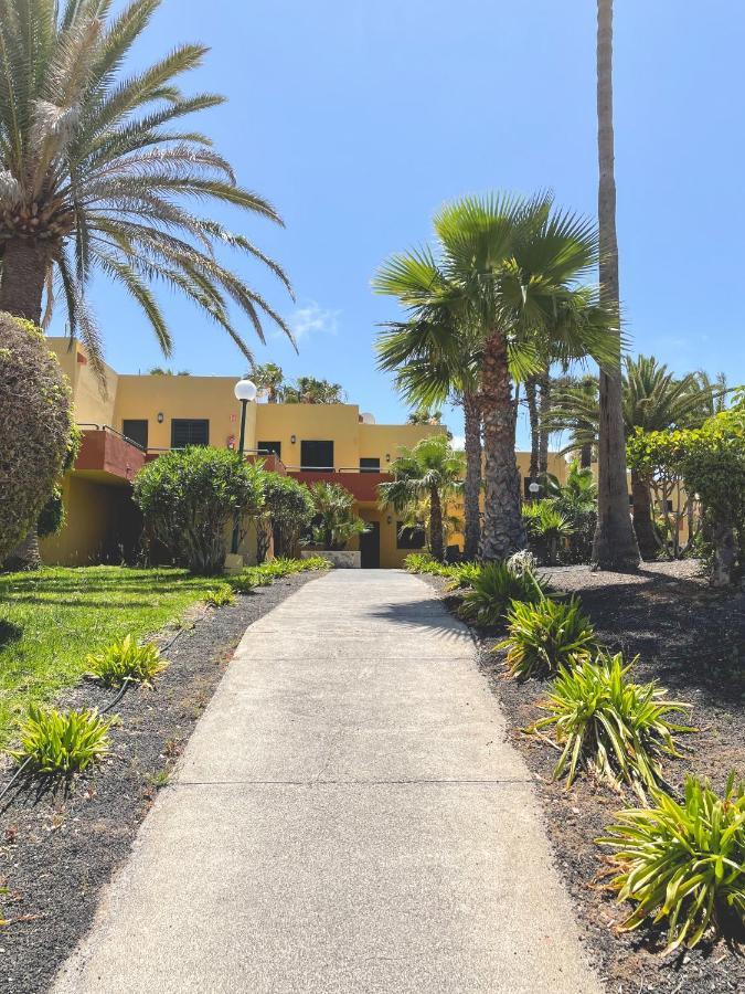 Seaside Apartment Corralejo : A Cozy Holiday Home In A Peaceful Well Located Green Complex Exterior photo